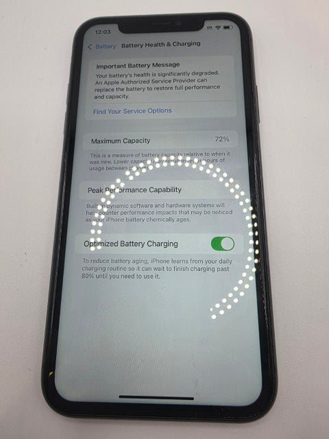 Apple iPhone 11 - 64 GB - with charging case