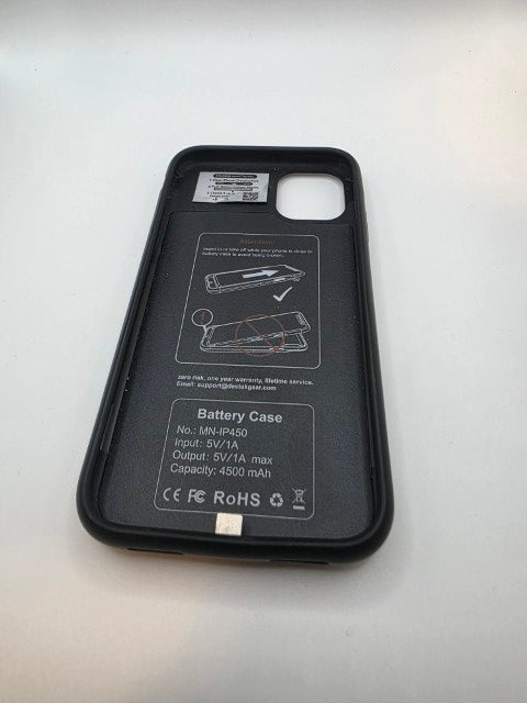 Apple iPhone 11 - 64 GB - with charging case