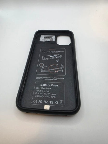 Apple iPhone 11 - 64 GB - with charging case