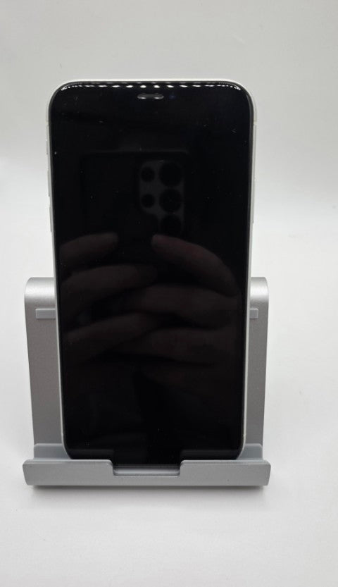 Apple iPhone XR - cracked back - 64 GB