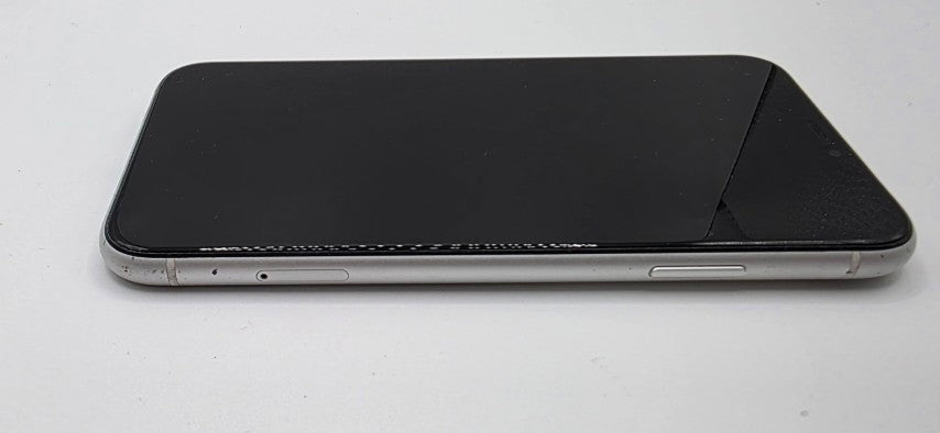 Apple iPhone XR - cracked back - 64 GB
